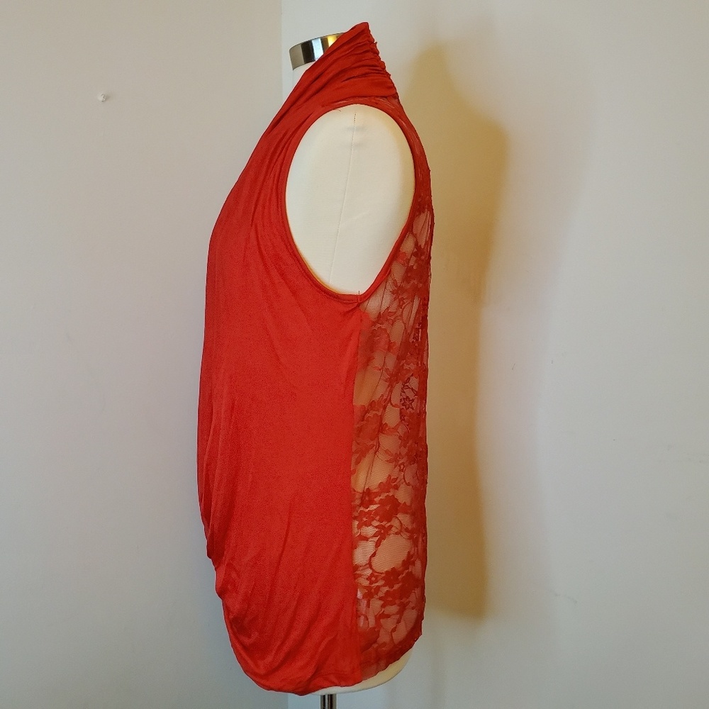Red Lace Tank - Picture 3 of 4
